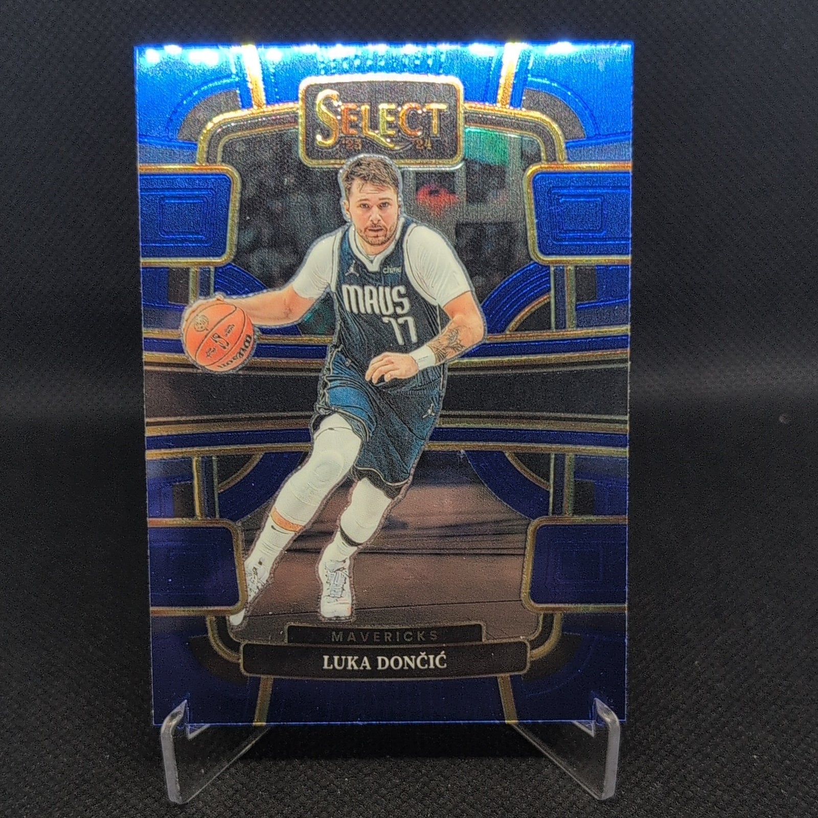 2023-24 Panini Select #51 Luka Doncic Blue Prizms
