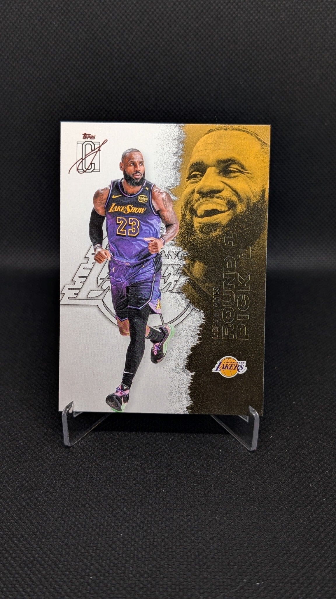 LeBron James 2025-26 Topps Signature Class #51 NBA basketball card