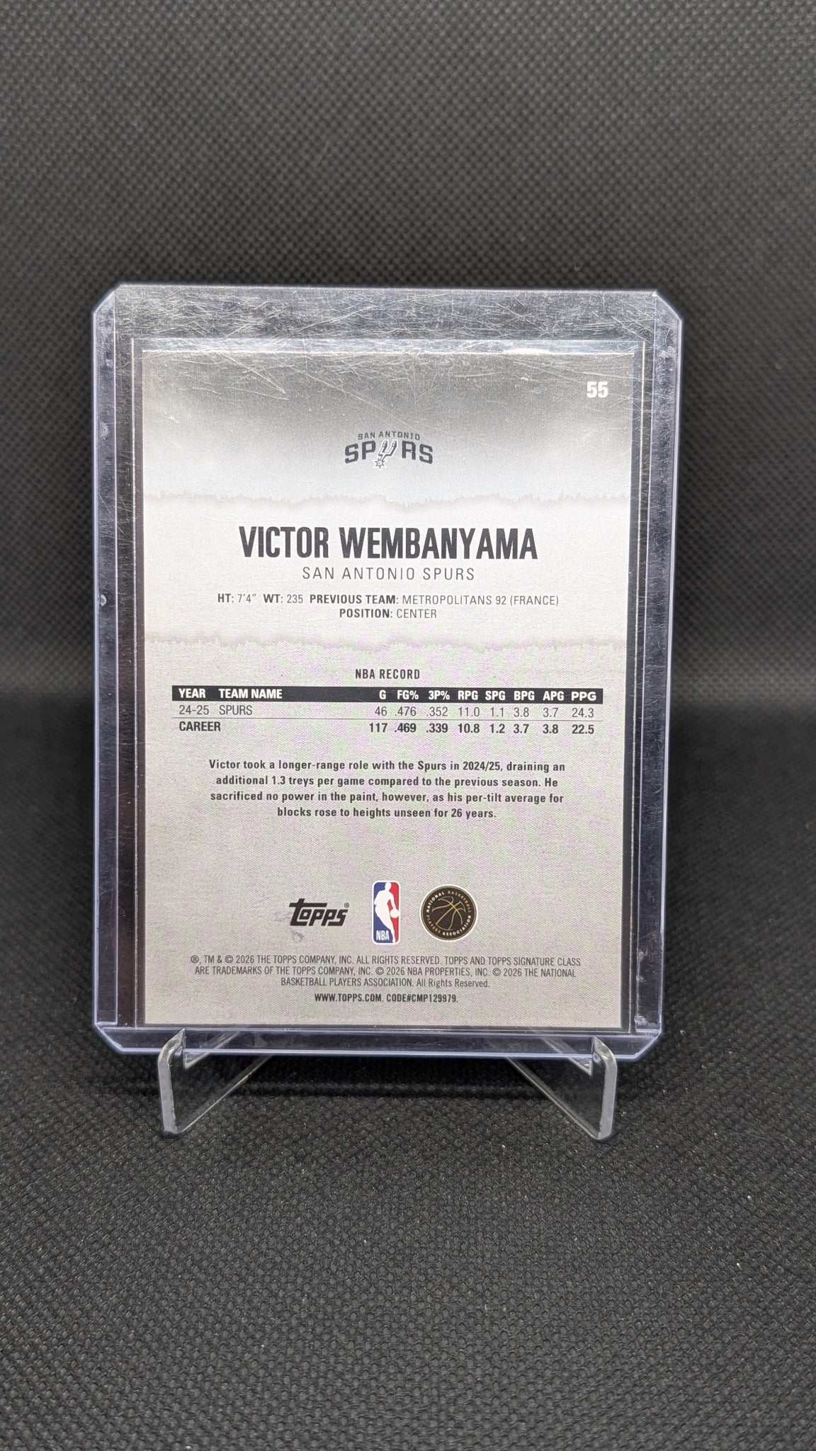 Victor Wembanyama 2025-26 Topps Signature Class #55 NBA basketball card
