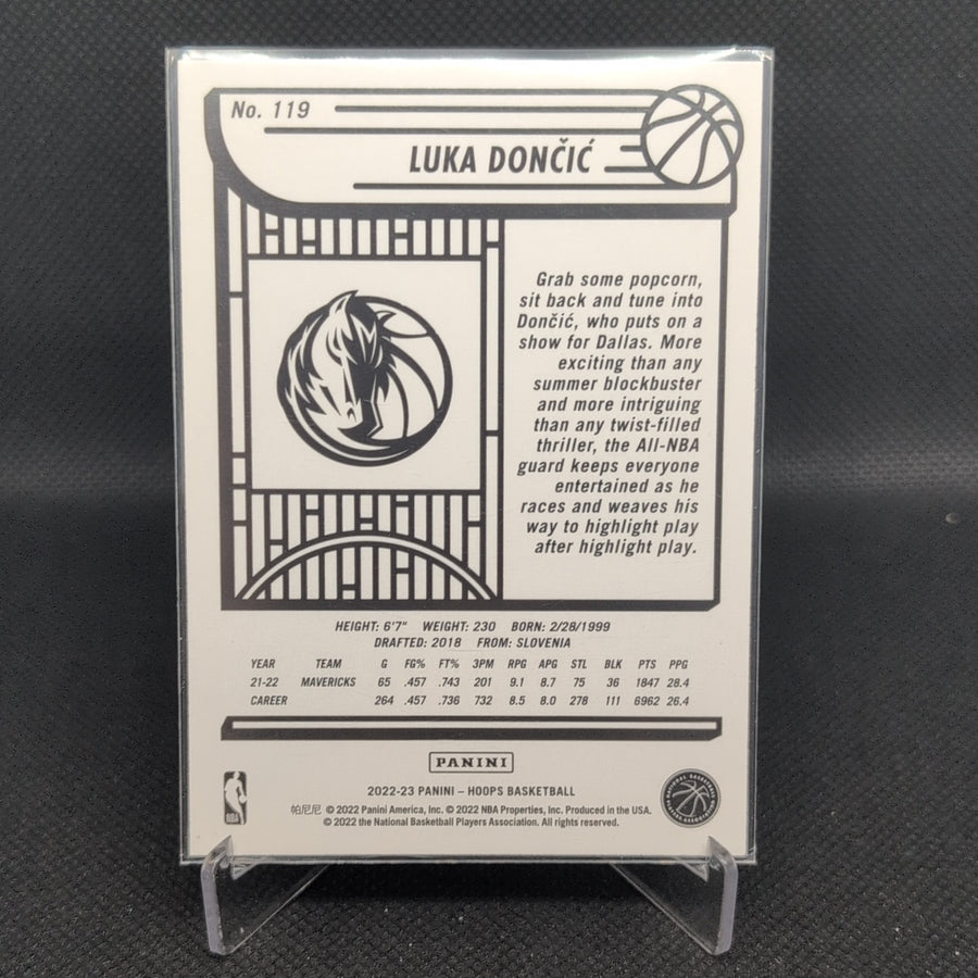 Luka Dončić 2022-23 Panini NBA Hoops #119 front